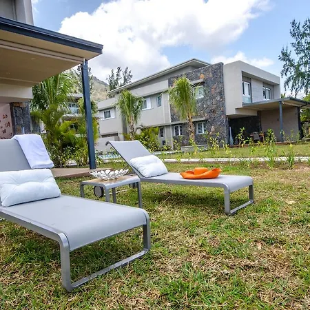 L'Escale 3 Bedrooms Sea View And Beachfront Suite By Dream Escapes Tamarin Exterior photo