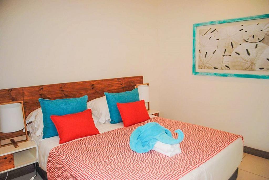 Apartment L'Escale 3 Bedrooms Sea View And Beachfront Suite By Dream Escapes *