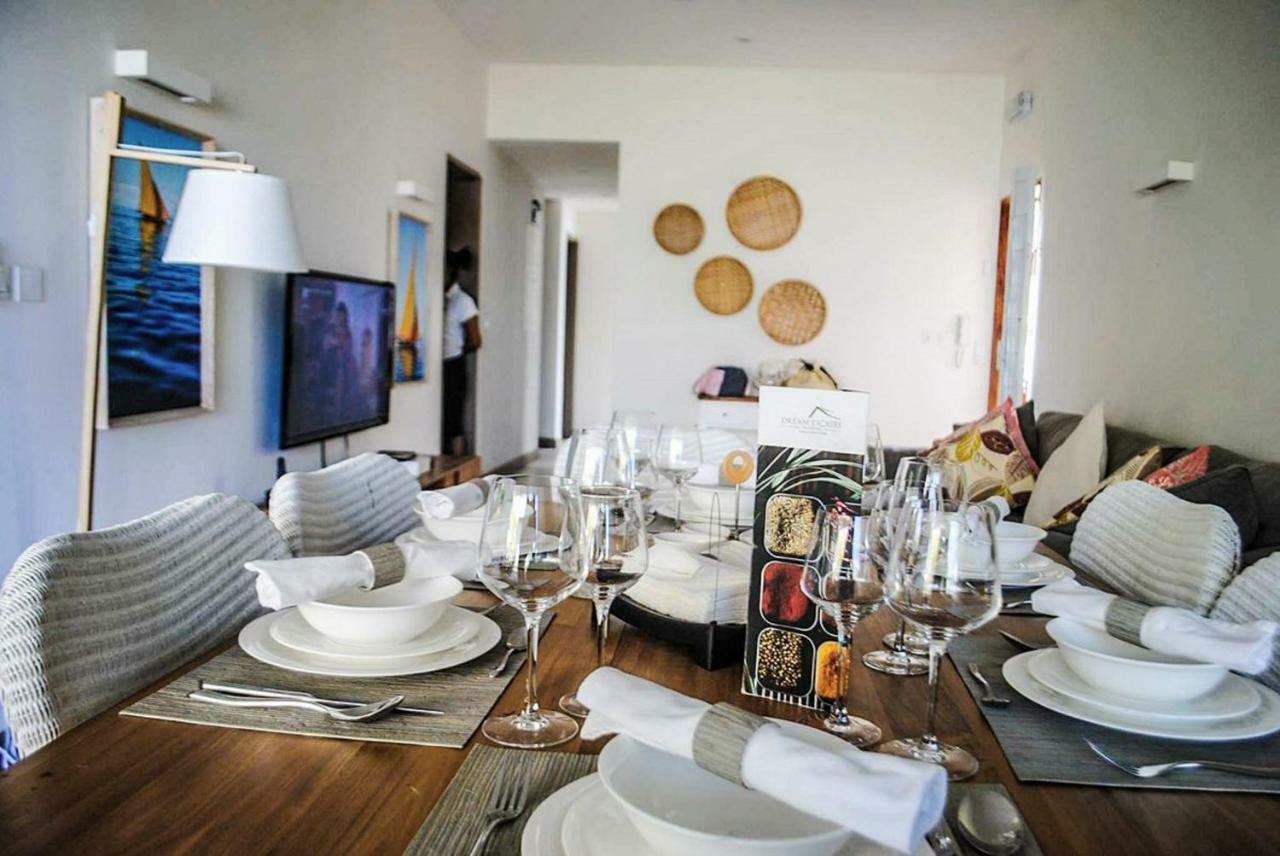 Apartment L'Escale 3 Bedrooms Sea View And Beachfront Suite By Dream Escapes